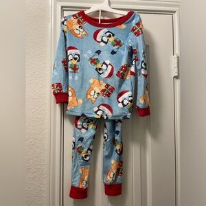 Bluey Holiday Santa Kids Pajama Set size 5T-NWOT